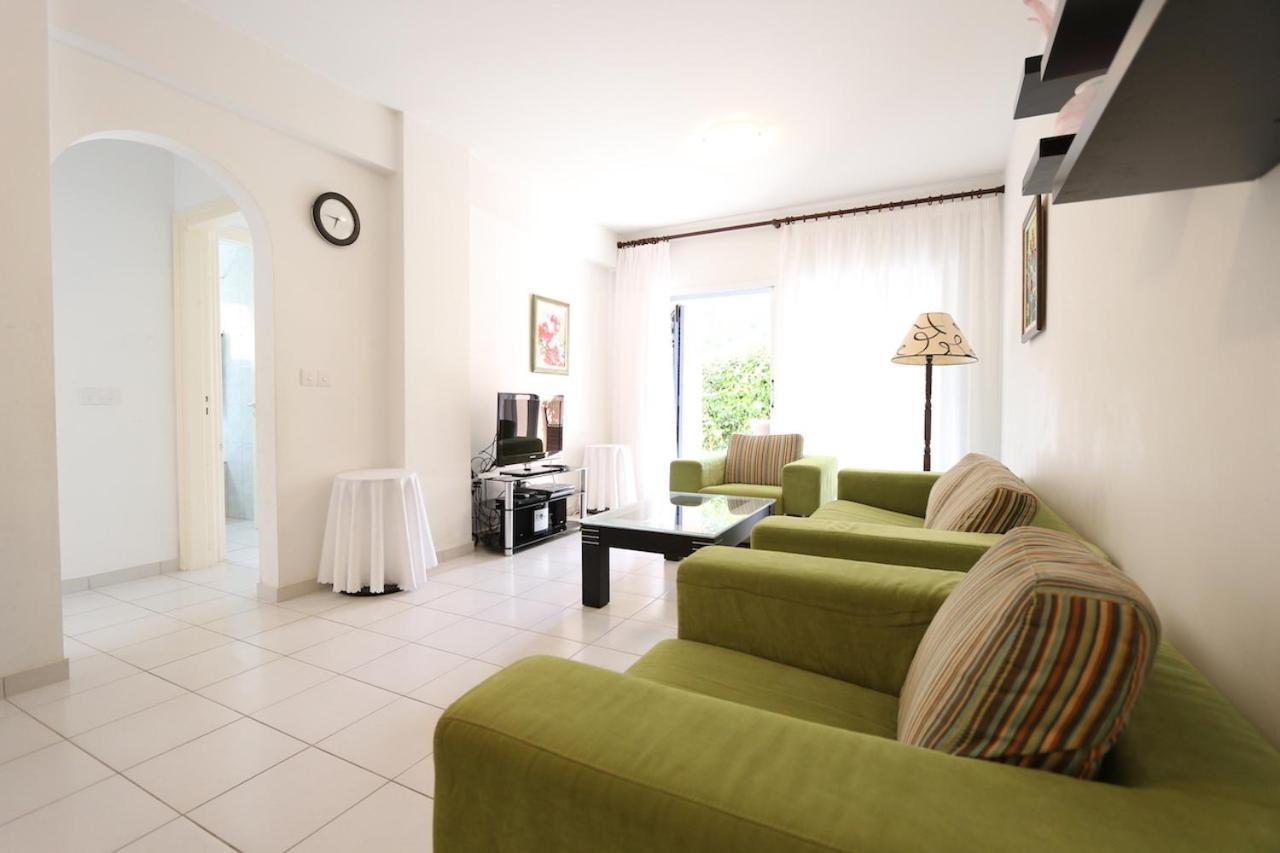 Victor Apartment Paphos Exterior foto
