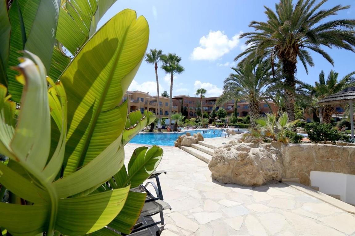 Victor Apartment Paphos Exterior foto