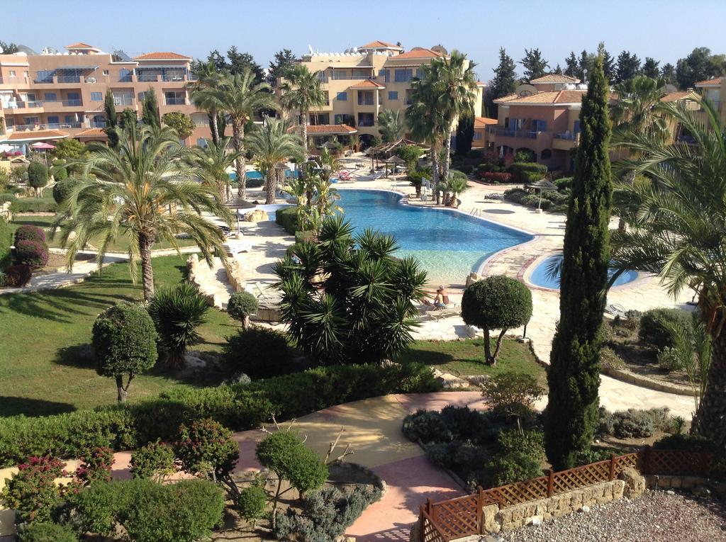 Victor Apartment Paphos Exterior foto